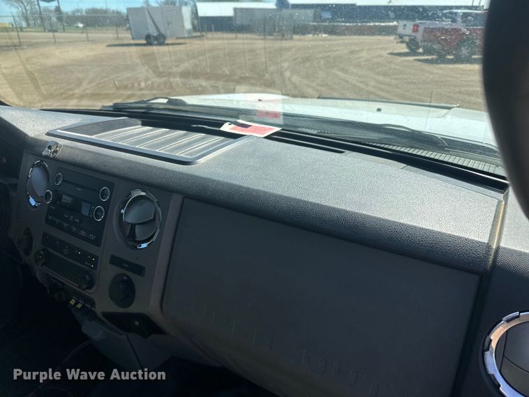 image for item EV5894 2011 Ford F450 Super Duty Crew Cab flatbed truck