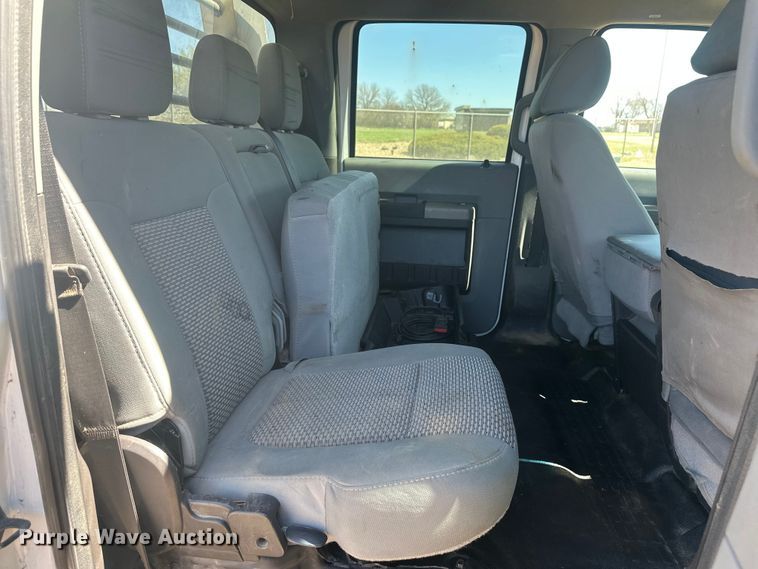 image for item EV5894 2011 Ford F450 Super Duty Crew Cab flatbed truck