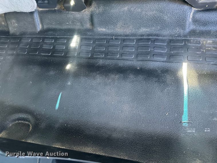 image for item EV5894 2011 Ford F450 Super Duty Crew Cab flatbed truck