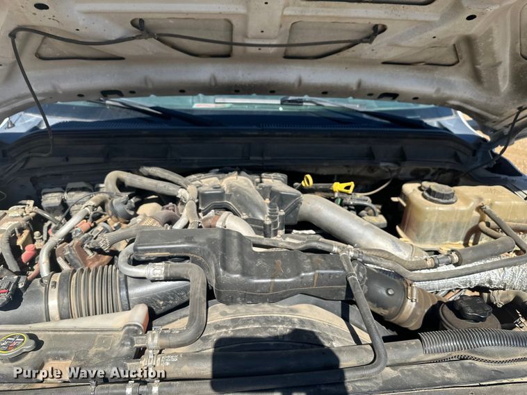 image for item EV5894 2011 Ford F450 Super Duty Crew Cab flatbed truck