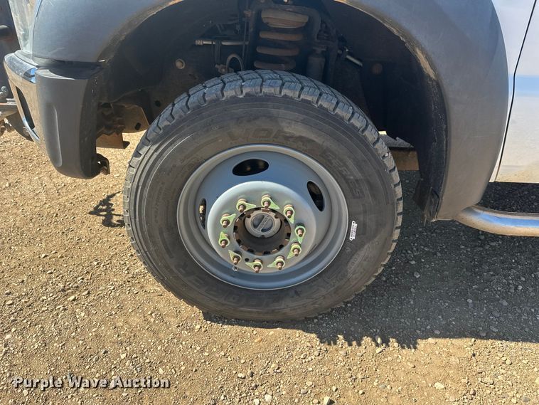 image for item EV5894 2011 Ford F450 Super Duty Crew Cab flatbed truck