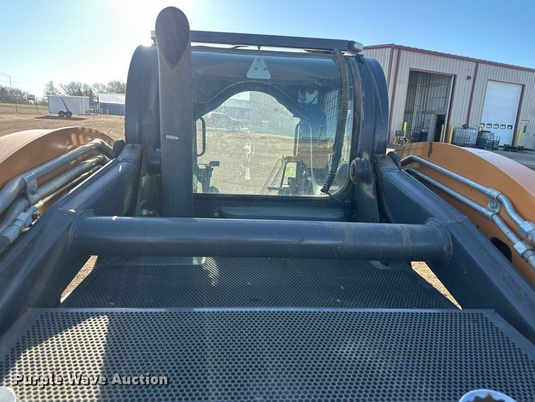 image for item EV5895 2015 Case SV280 skid steer loader