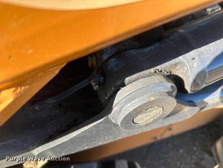 image for item EV5895 2015 Case SV280 skid steer loader