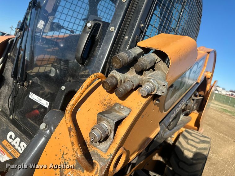 image for item EV5895 2015 Case SV280 skid steer loader