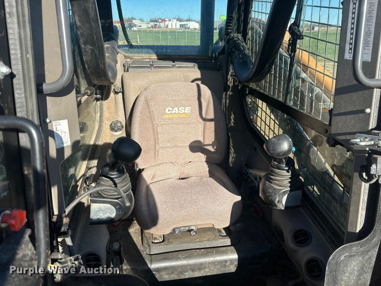 image for item EV5895 2015 Case SV280 skid steer loader