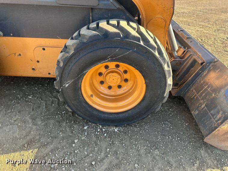 image for item EV5895 2015 Case SV280 skid steer loader