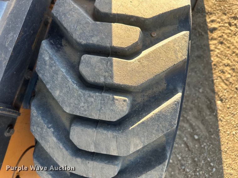 image for item EV5895 2015 Case SV280 skid steer loader