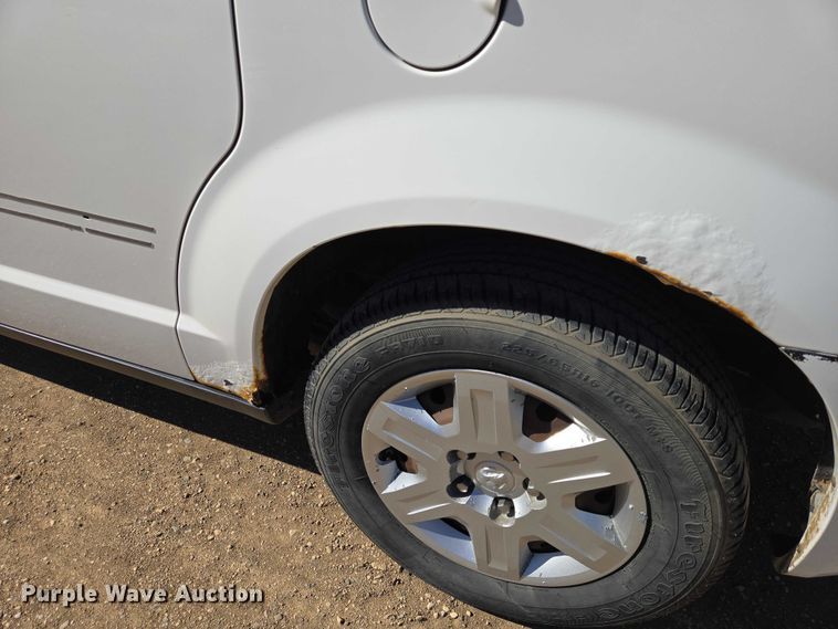 image for item EV5896 2008 Dodge Grand Caravan SE van