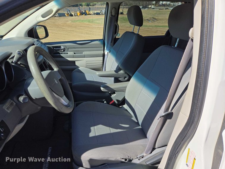 image for item EV5896 2008 Dodge Grand Caravan SE van