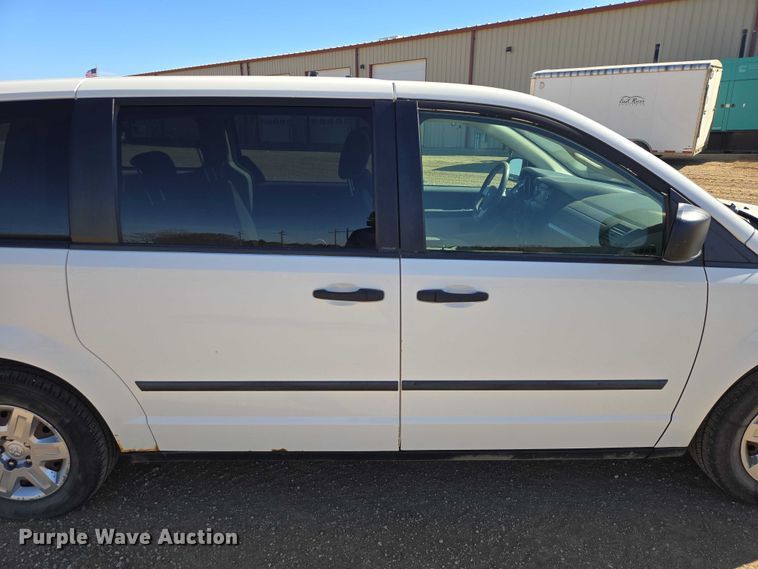 image for item EV5896 2008 Dodge Grand Caravan SE van