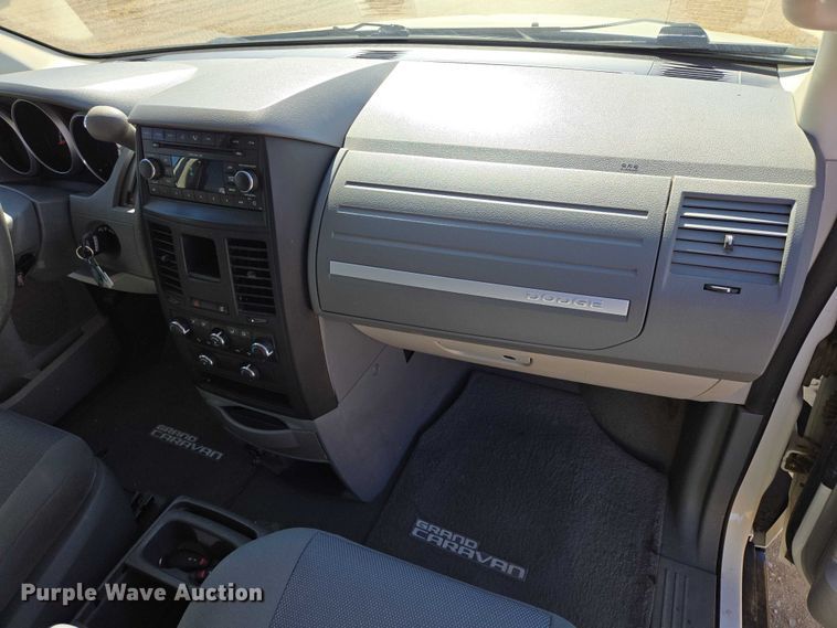 image for item EV5896 2008 Dodge Grand Caravan SE van