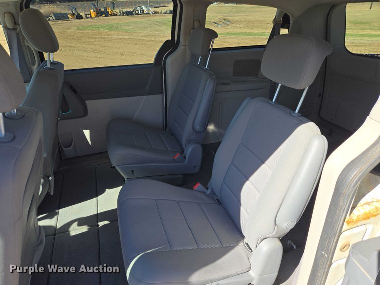 image for item EV5896 2008 Dodge Grand Caravan SE van