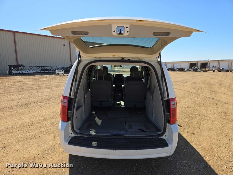 image for item EV5896 2008 Dodge Grand Caravan SE van