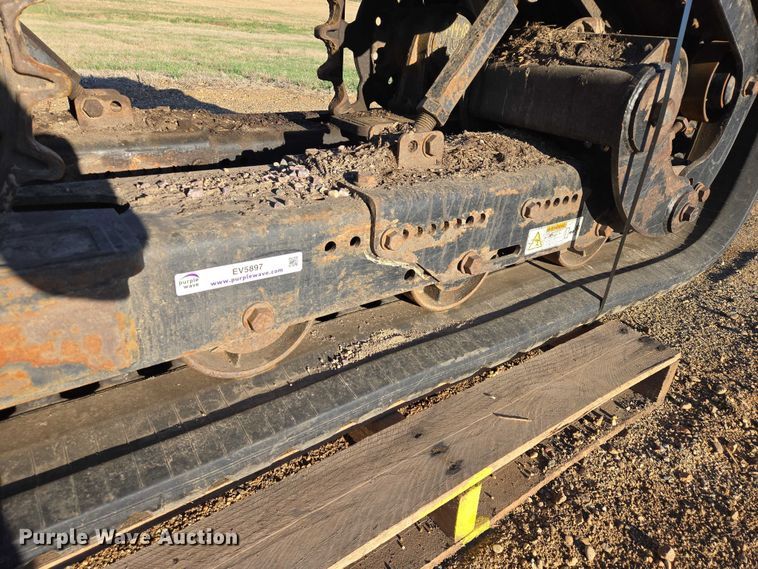 image for item EV5897 Loegering VT6 60 R tracks