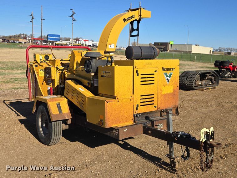 image for item EV5899 2012 Vermeer BC1200XL wood chipper