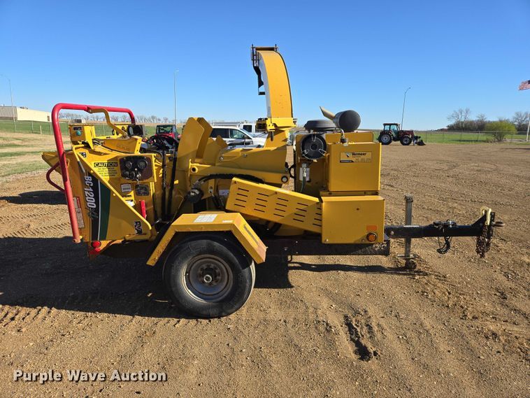 image for item EV5899 2012 Vermeer BC1200XL wood chipper