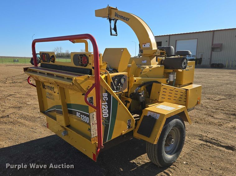 image for item EV5899 2012 Vermeer BC1200XL wood chipper