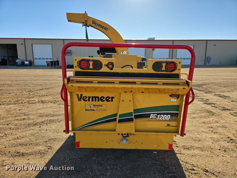 image for item EV5899 2012 Vermeer BC1200XL wood chipper
