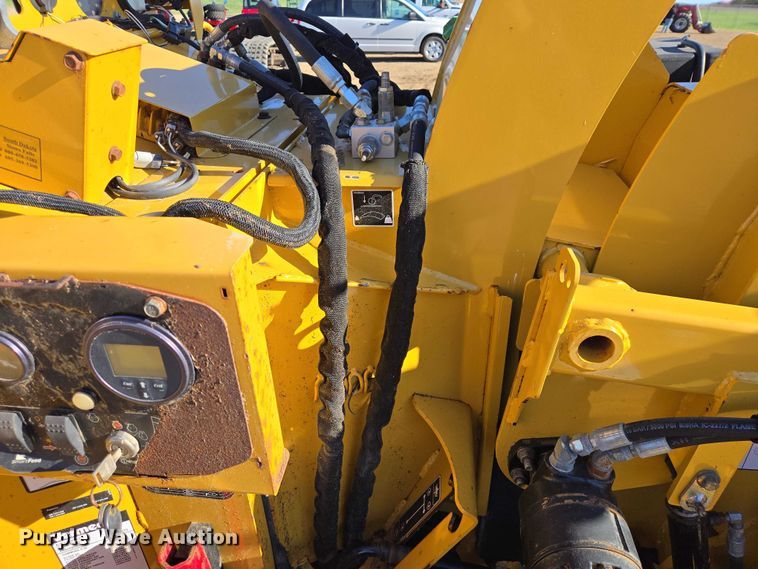 image for item EV5899 2012 Vermeer BC1200XL wood chipper