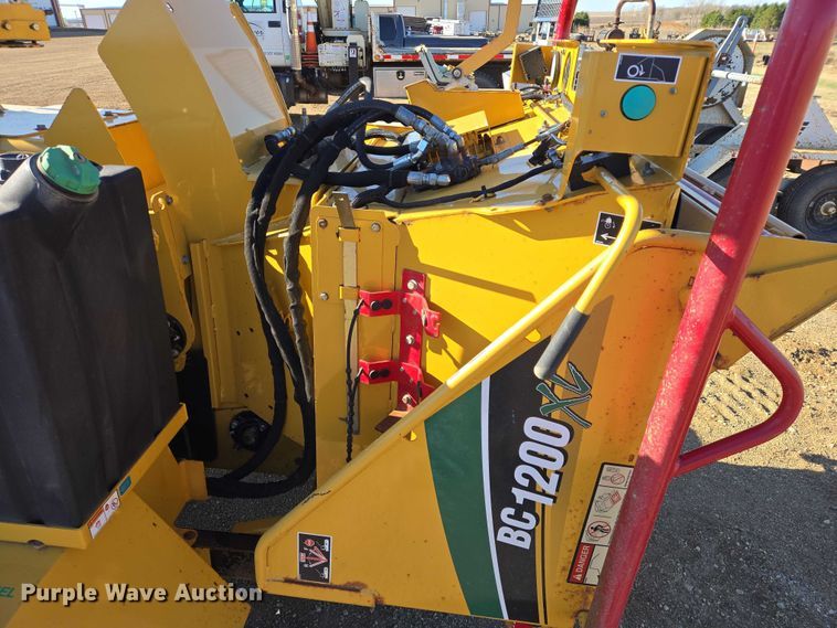 image for item EV5899 2012 Vermeer BC1200XL wood chipper
