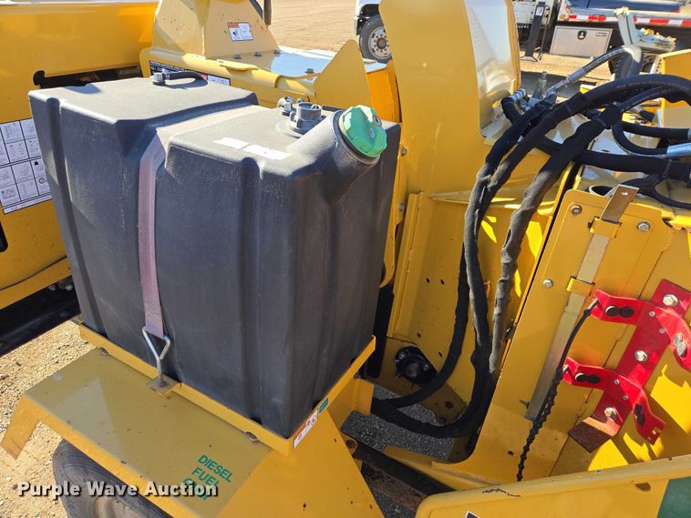 image for item EV5899 2012 Vermeer BC1200XL wood chipper