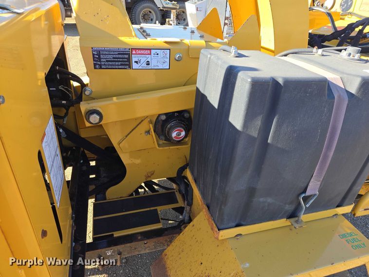 image for item EV5899 2012 Vermeer BC1200XL wood chipper