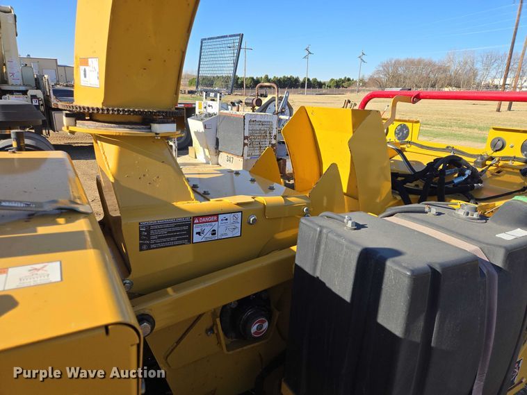 image for item EV5899 2012 Vermeer BC1200XL wood chipper