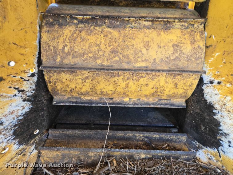 image for item EV5899 2012 Vermeer BC1200XL wood chipper