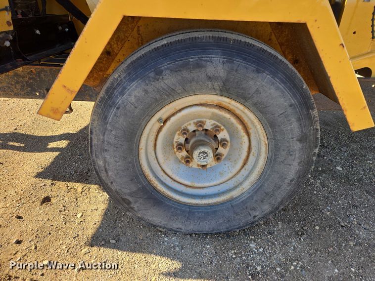 image for item EV5899 2012 Vermeer BC1200XL wood chipper