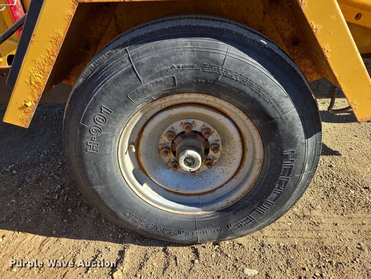 image for item EV5899 2012 Vermeer BC1200XL wood chipper