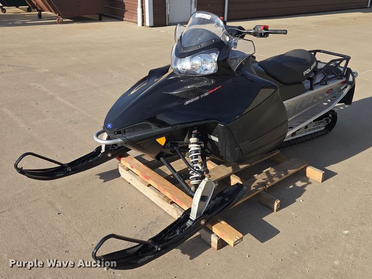 image for item EV5943 2011 Polaris 600 IQ Shift snowmobile