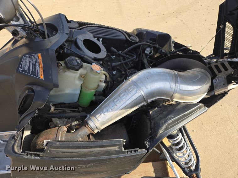 image for item EV5943 2011 Polaris 600 IQ Shift snowmobile