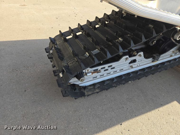 image for item EV5943 2011 Polaris 600 IQ Shift snowmobile