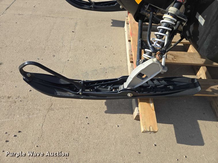 image for item EV5943 2011 Polaris 600 IQ Shift snowmobile