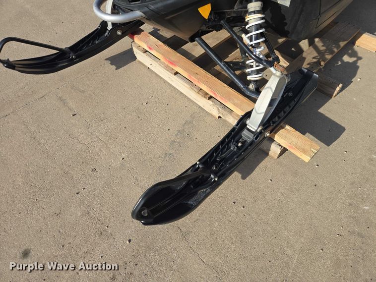 image for item EV5943 2011 Polaris 600 IQ Shift snowmobile