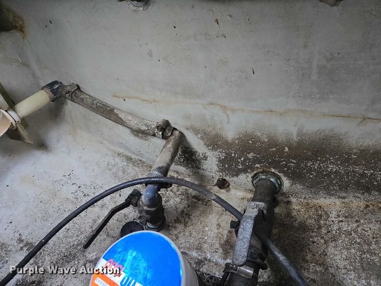 image for item EV5944 1995 Ranger 210C boat