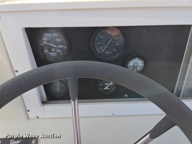 image for item EV5944 1995 Ranger 210C boat