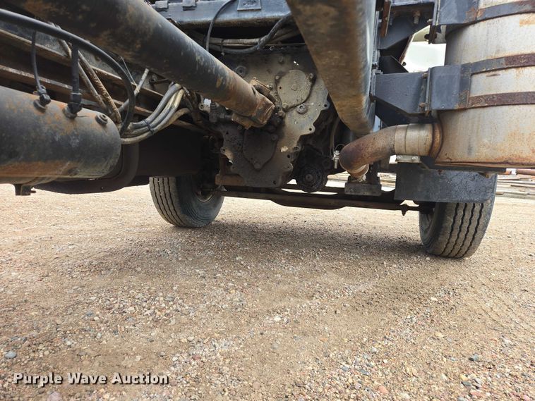 image for item EV5959 1989 Mack DM690S truck cab and chassis