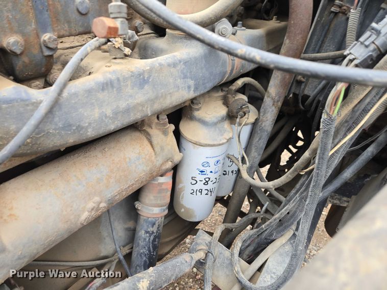 image for item EV5959 1989 Mack DM690S truck cab and chassis