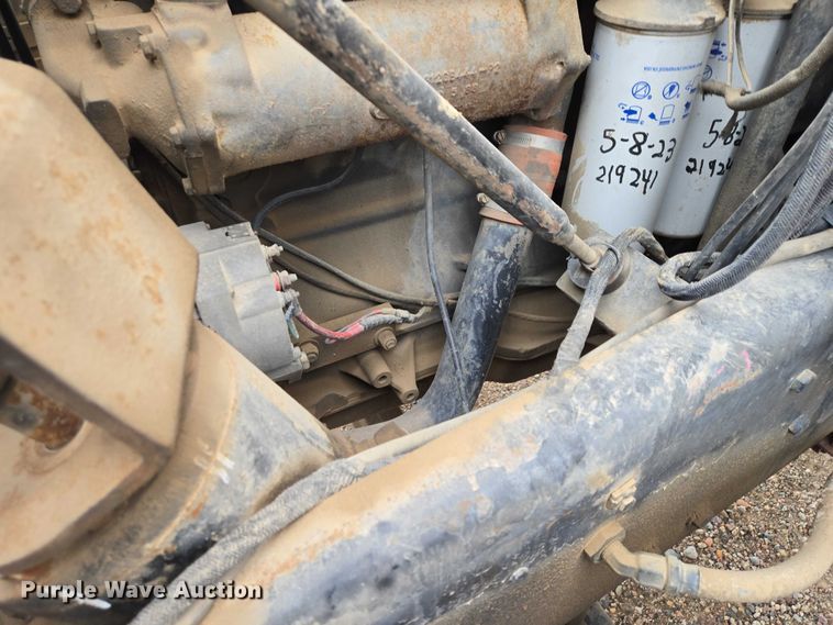 image for item EV5959 1989 Mack DM690S truck cab and chassis