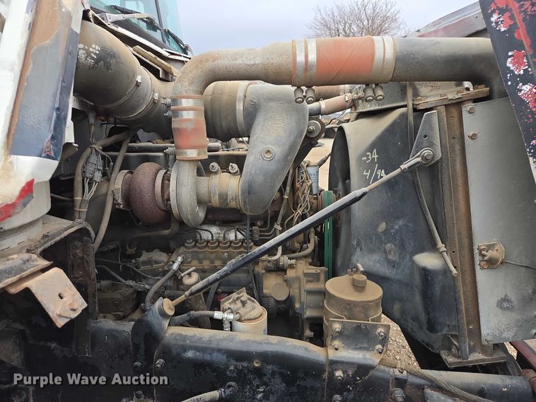 image for item EV5959 1989 Mack DM690S truck cab and chassis