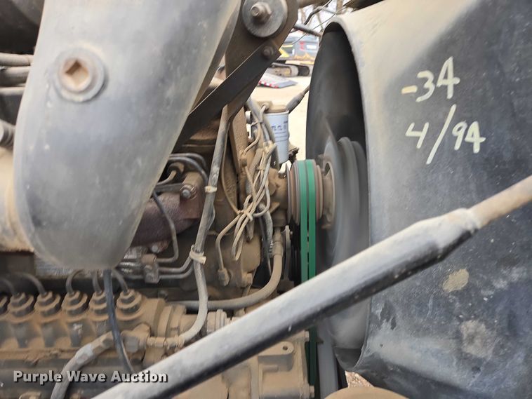 image for item EV5959 1989 Mack DM690S truck cab and chassis