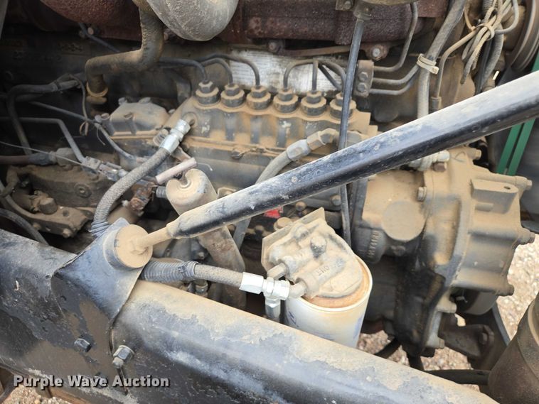 image for item EV5959 1989 Mack DM690S truck cab and chassis