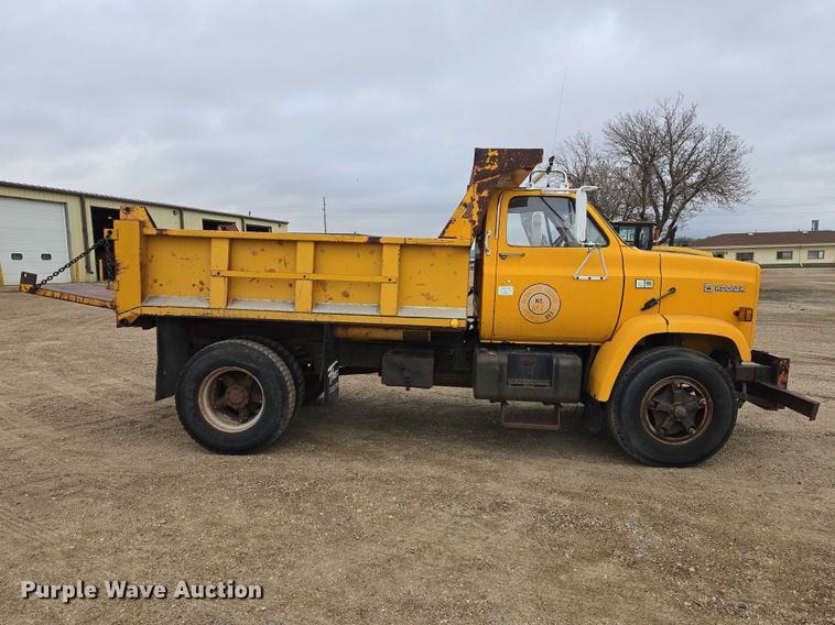 image for item EV5960 1989 Chevrolet C70 dump truck