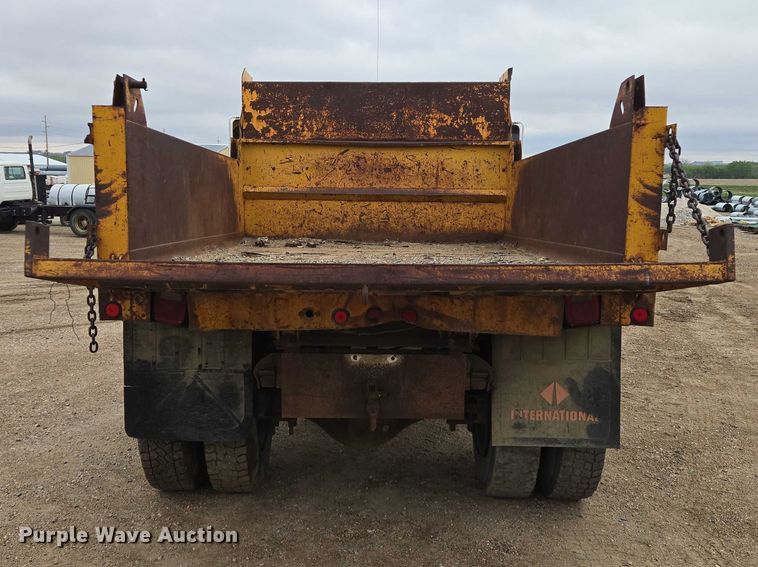 image for item EV5960 1989 Chevrolet C70 dump truck