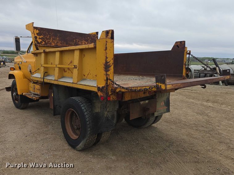 image for item EV5960 1989 Chevrolet C70 dump truck