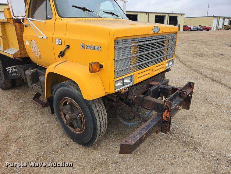 image for item EV5960 1989 Chevrolet C70 dump truck