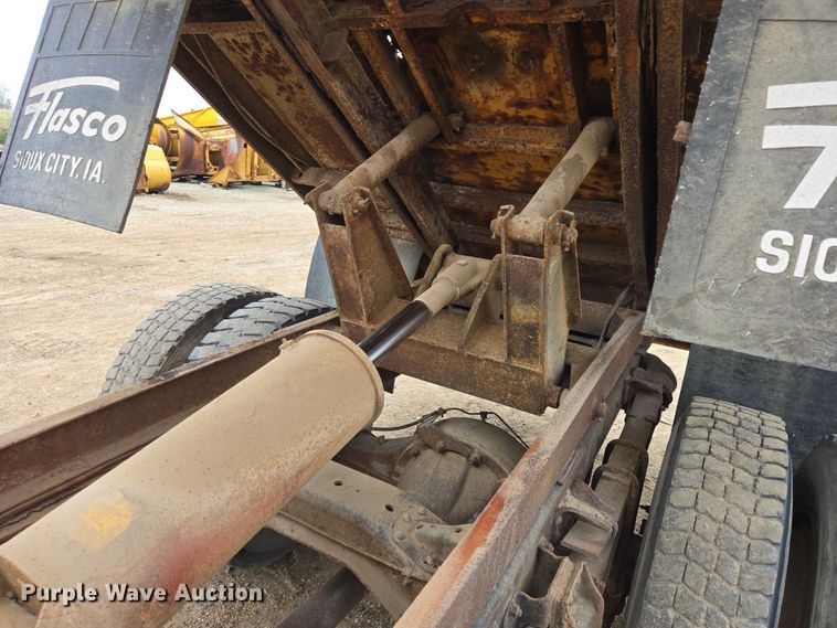 image for item EV5960 1989 Chevrolet C70 dump truck
