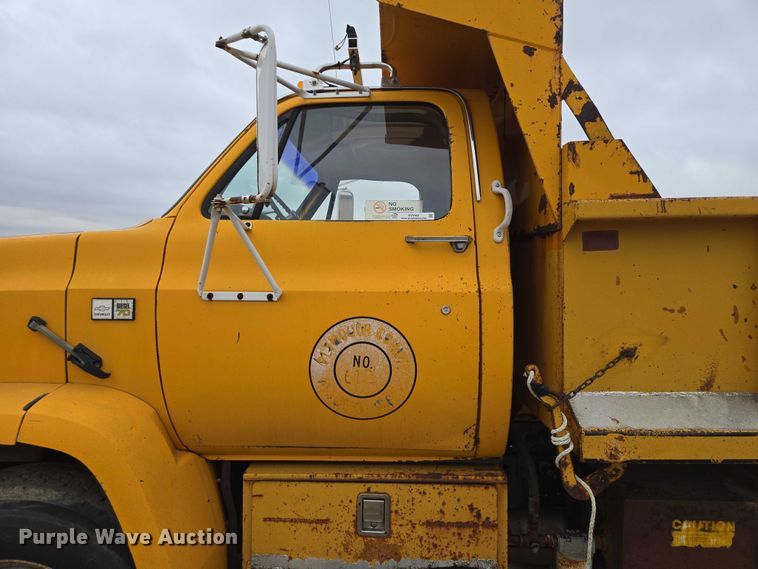 image for item EV5960 1989 Chevrolet C70 dump truck