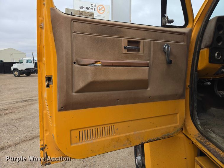 image for item EV5960 1989 Chevrolet C70 dump truck